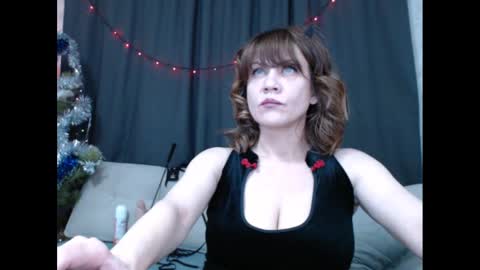 Snapshot of goddess_orsa chatting on December 25, 2024, 3:28 pm Orsa online show from December 25, 2024, 3:28 pm