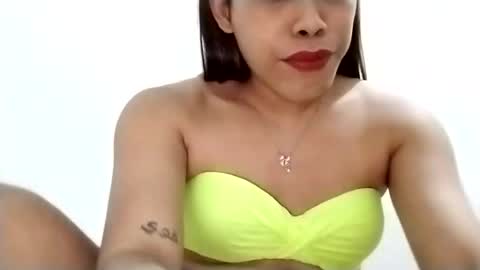 goddess_riri01 online show from June 24, 2026, 7:13 pm