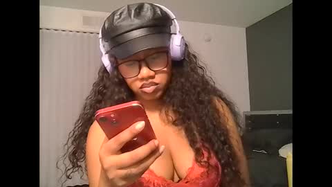Snapshot of goddessdaisysky chatting on April 10, 2026, 5:34 am Goddess Daisy Sky online show from April 10, 2026, 5:34 am