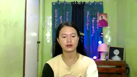 Snapshot of goddesses_slut247752 chatting on December 17, 2024, 6:13 am Ronel online show from December 17, 2024, 6:13 am