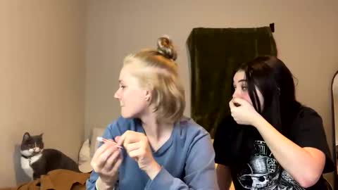 Snapshot of goddessfeyaa chatting on December 7, 2024, 2:53 am feyaa22 online show from December 7, 2024, 2:53 am