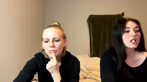 Snapshot of goddessfeyaa chatting on December 8, 2024, 1:13 am feyaa22 online show from December 8, 2024, 1:13 am