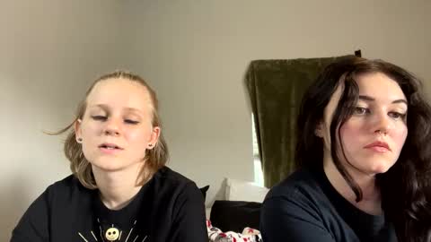 Snapshot of goddessfeyaa chatting on December 20, 2024, 6:24 pm feyaa22 online show from December 20, 2024, 6:24 pm