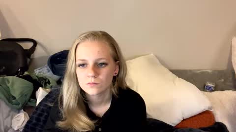 Snapshot of goddessfeyaa chatting on February 16, 2025, 2:42 am feyaa22 online show from February 16, 2025, 2:42 am
