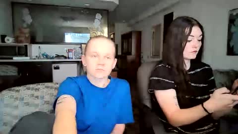 Snapshot of goddessfeyaa chatting on September 27, 2025, 4:56 pm feyaa22 online show from September 27, 2025, 4:56 pm