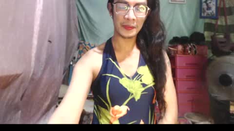 Snapshot of goddesssonyaxxx chatting on June 17, 2026, 6:38 am KENNY DOLL online show from June 17, 2026, 6:38 am