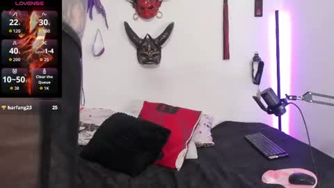 Abril online show from July 23, 2026, 1:19 am