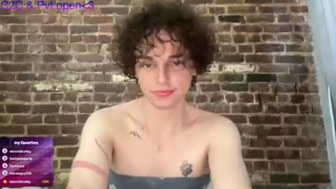 Snapshot of godsheshot chatting on July 4, 2026, 9:32 pm godsheshot online show from July 4, 2026, 9:32 pm