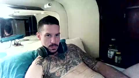 Snapshot of goinwild8900 chatting on December 11, 2024, 12:44 pm goinwild8900 online show from December 11, 2024, 12:44 pm