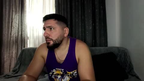 gold_alpha_boy online show from November 6, 2025, 11:22 am