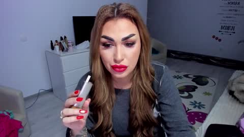 Nicole.. online show from January 17, 2025, 5:32 am