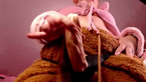 golden_gingerkitty online show from May 29, 2026, 11:58 pm
