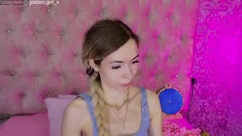 Snapshot of golden_girl__ chatting on April 22, 2026, 1:52 am golden girl online show from April 22, 2026, 1:52 am