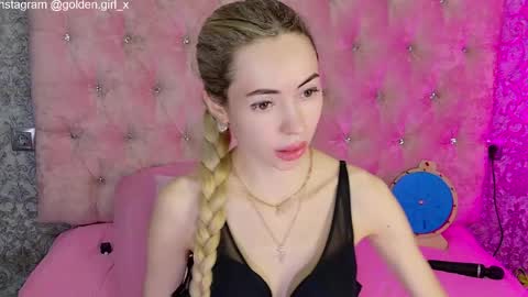 Snapshot of golden_girl__ chatting on May 23, 2026, 2:17 am golden girl online show from May 23, 2026, 2:17 am