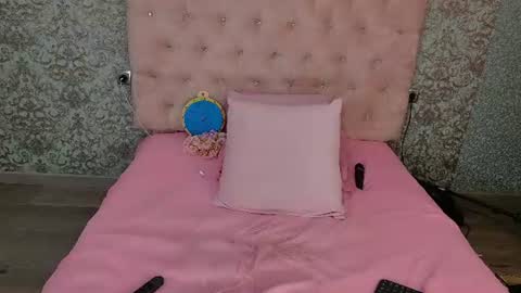 Snapshot of golden_girl__ chatting on July 14, 2026, 10:43 am golden girl online show from July 14, 2026, 10:43 am