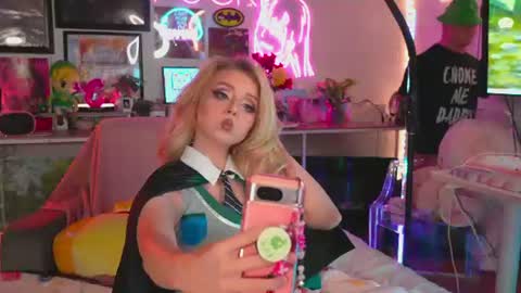 Sammy online show from August 6, 2026, 9:17 pm