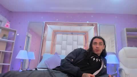 goldentemptation_ online show from May 11, 2026, 7:55 pm