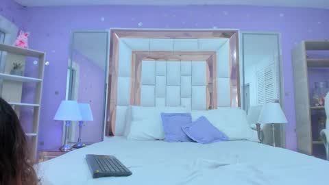 goldentemptation_ online show from May 19, 2026, 7:53 pm