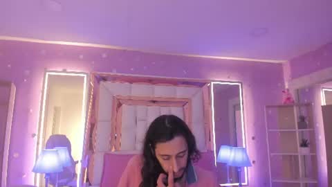 goldentemptation_ online show from July 7, 2026, 7:51 pm