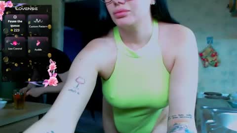 Snapshot of goldenwitchx chatting on April 18, 2026, 11:58 am Polina online show from April 18, 2026, 11:58 am