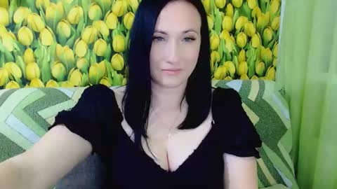 Snapshot of goldmoonn chatting on April 10, 2026, 5:17 pm goldmoonn online show from April 10, 2026, 5:17 pm