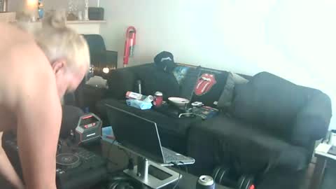 goldyguy011 online show from July 14, 2026, 2:05 am