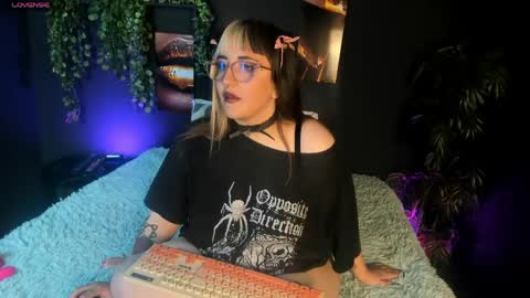 Snapshot of gomory_kitty chatting on April 18, 2026, 4:44 pm gomory_kitty online show from April 18, 2026, 4:44 pm