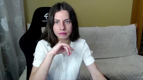Snapshot of good__night chatting on July 5, 2026, 5:42 pm Elizabeth Effie online show from July 5, 2026, 5:42 pm