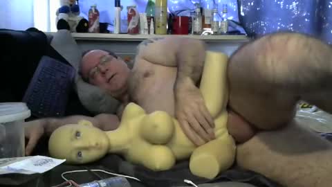 Snapshot of goofylicious_91 chatting on December 21, 2024, 9:33 am Peter online show from December 21, 2024, 9:33 am