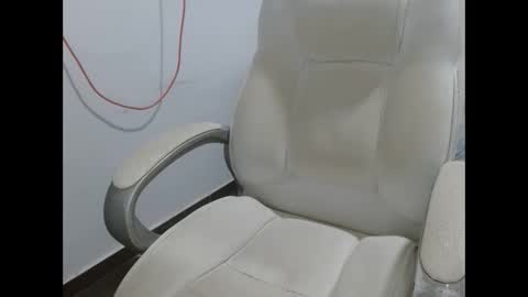 Andres online show from November 21, 2025, 7:01 pm