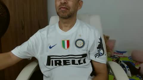 Andres online show from April 15, 2026, 10:33 am