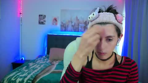 goth_minerva online show from February 7, 2026, 1:59 pm