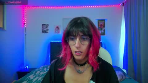 goth_minerva online show from February 8, 2026, 1:47 pm