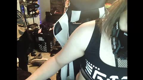 Snapshot of gothic123451 chatting on January 11, 2025, 4:38 am Victoriana online show from January 11, 2025, 4:38 am