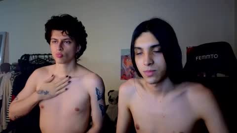 Snapshot of gowther__ chatting on October 25, 2025, 10:37 pm angelito tu novio online show from October 25, 2025, 10:37 pm