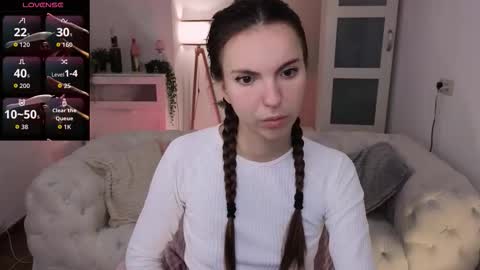 Snapshot of grace_autumn_mood chatting on October 17, 2025, 6:16 am grace_autumn_mood online show from October 17, 2025, 6:16 am