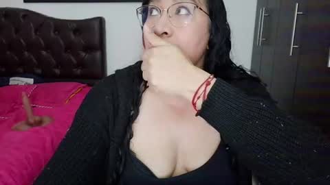 Snapshot of grace_mature_milf chatting on June 17, 2026, 11:27 pm grace_mature_milf online show from June 17, 2026, 11:27 pm