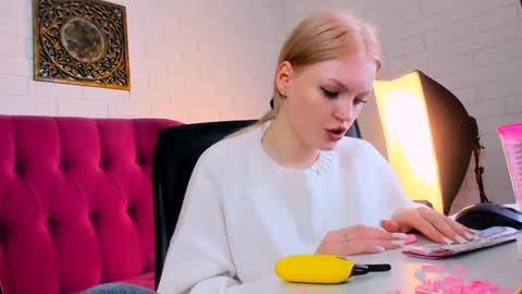 Grace Glamour online show from January 13, 2025, 11:41 am