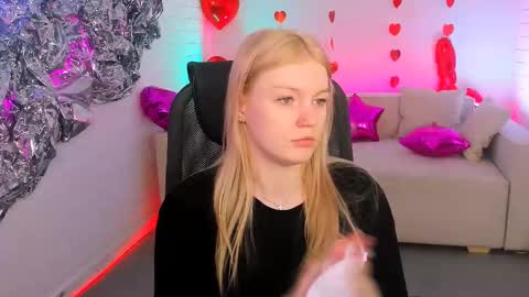 Grace Glamour online show from February 22, 2025, 5:12 am