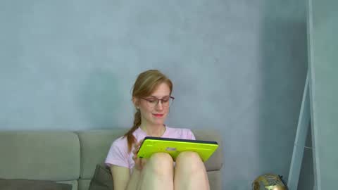 Snapshot of gracehudsons chatting on April 11, 2026, 7:45 am Grace online show from April 11, 2026, 7:45 am
