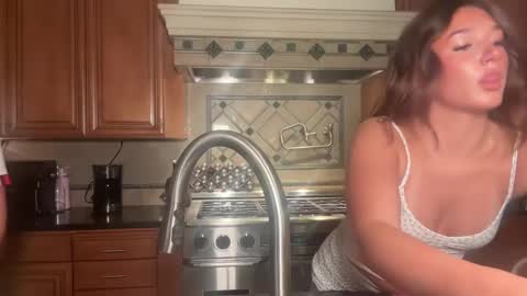 Snapshot of graceyrose chatting on October 7, 2025, 6:43 am graceyrose online show from October 7, 2025, 6:43 am