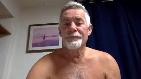 Snapshot of grahamspark1 chatting on April 15, 2026, 11:49 pm Graham online show from April 15, 2026, 11:49 pm