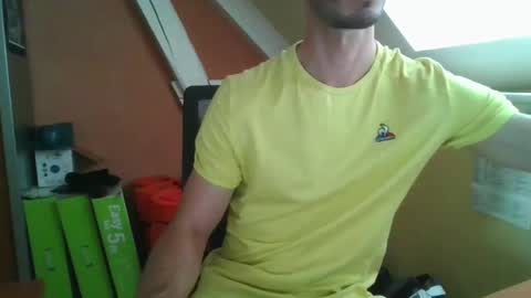 Snapshot of grandbi chatting on December 2, 2024, 1:13 pm grandbi online show from December 2, 2024, 1:13 pm