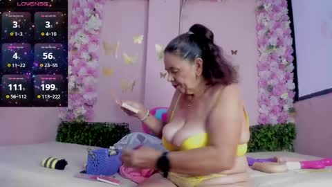 Snapshot of grandmother_milf chatting on May 16, 2026, 12:37 pm Mi Name is violeta online show from May 16, 2026, 12:37 pm
