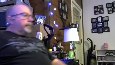 Snapshot of granitebuckeye1969 chatting on December 17, 2024, 1:39 am granitebuckeye1969 online show from December 17, 2024, 1:39 am