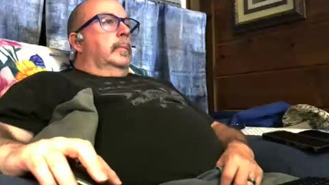 Snapshot of granitebuckeye1969 chatting on October 29, 2025, 10:33 pm granitebuckeye1969 online show from October 29, 2025, 10:33 pm