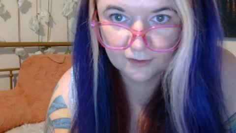 Snapshot of grateful42day chatting on June 12, 2026, 3:05 am grateful42day online show from June 12, 2026, 3:05 am
