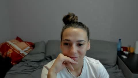 Anna online show from February 9, 2026, 4:22 pm