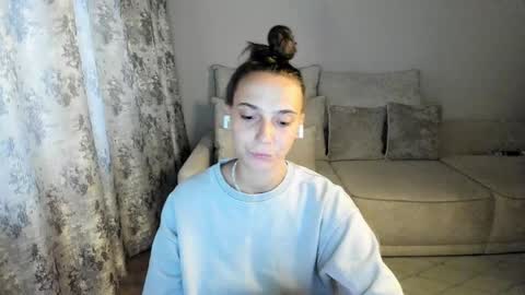 Anna online show from April 10, 2026, 12:32 pm