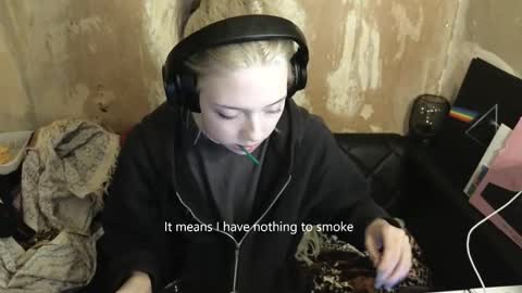 Snapshot of graylovescookies chatting on December 6, 2024, 7:45 pm graylovescookies online show from December 6, 2024, 7:45 pm